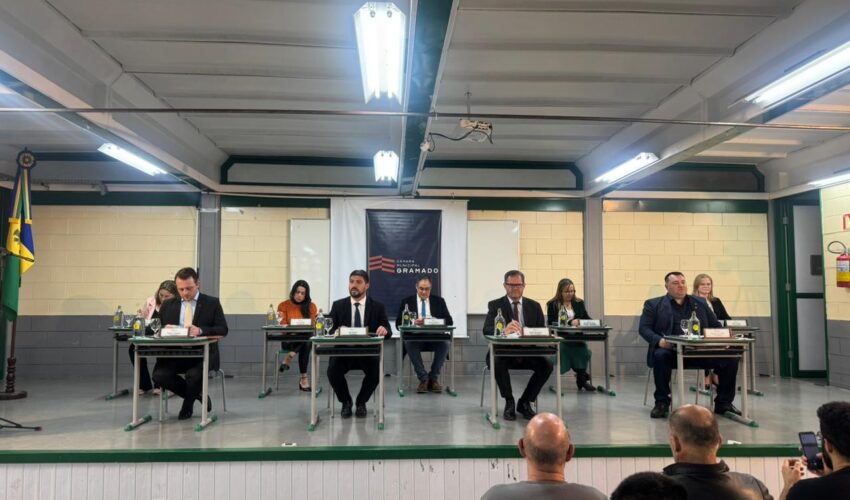 Câmara aprova orçamento de 2026 e homenageia personalidades que transformaram Gramado