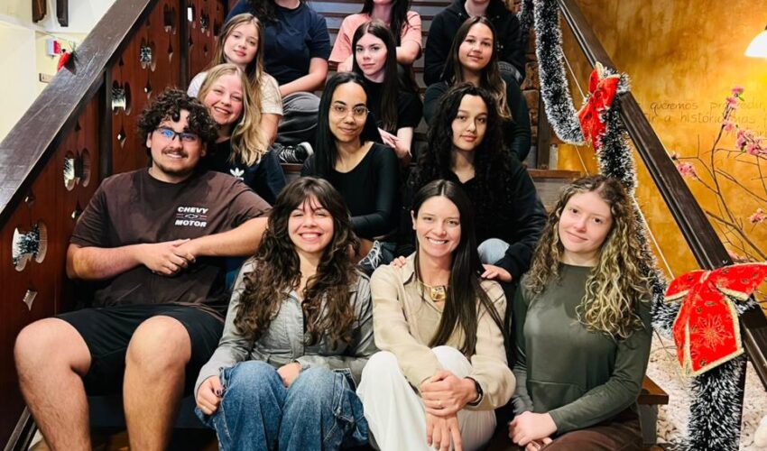 Câmara de Gramado prepara estudantes para o ENEM com curso gratuito de redação