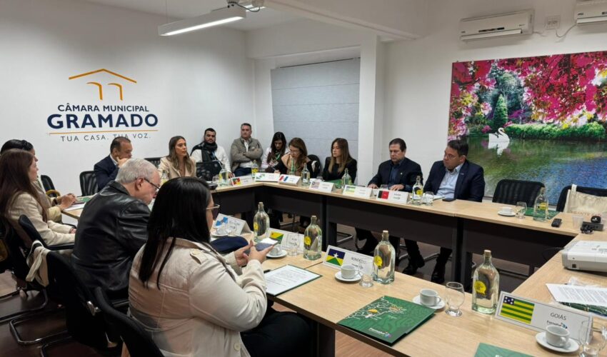 Câmara de Gramado sedia reunião nacional do FORNATUR durante o Festuris