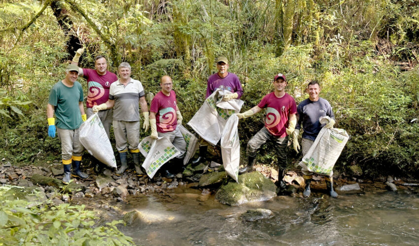 Equipe de Limpeza - Foto Vinicius Rocha