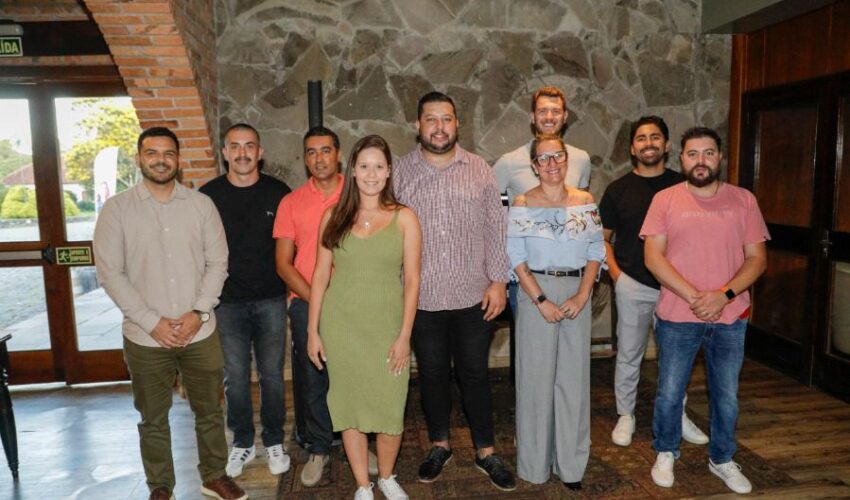 Foto Abrasel Hortênsias anuncia a reeleição de seu presidente