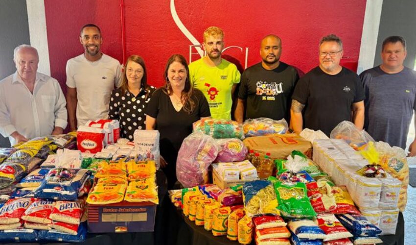 Foto Alimentos - Luia Jonas Suzana Susana Rafael Fabiano Ademir e Sandro