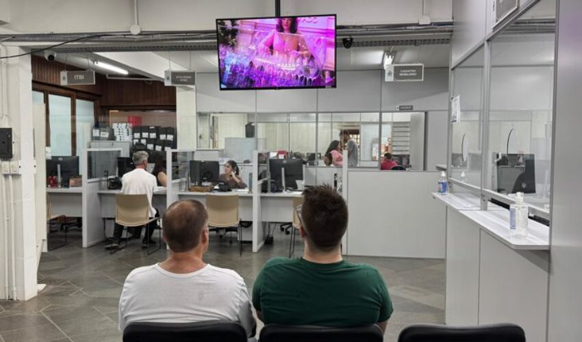 Foto Atendimento IPTU