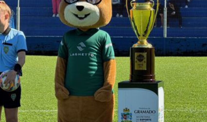 Foto Copa Laghetto.Laghetinho e trofeu.REDUZIDA BLOG DO GERSON