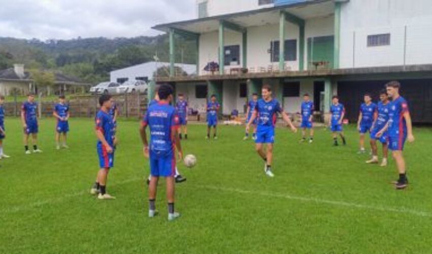 Foto Gramadense Sub 16.treino.REDUZIDA