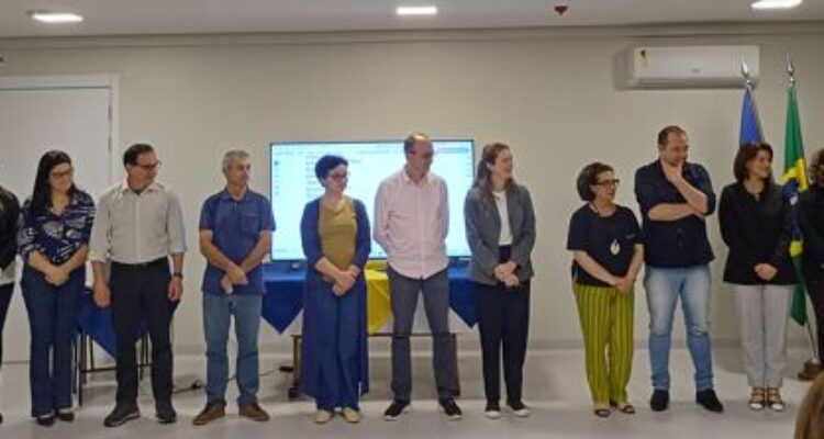 Foto Nova diretoria no dia da posse.