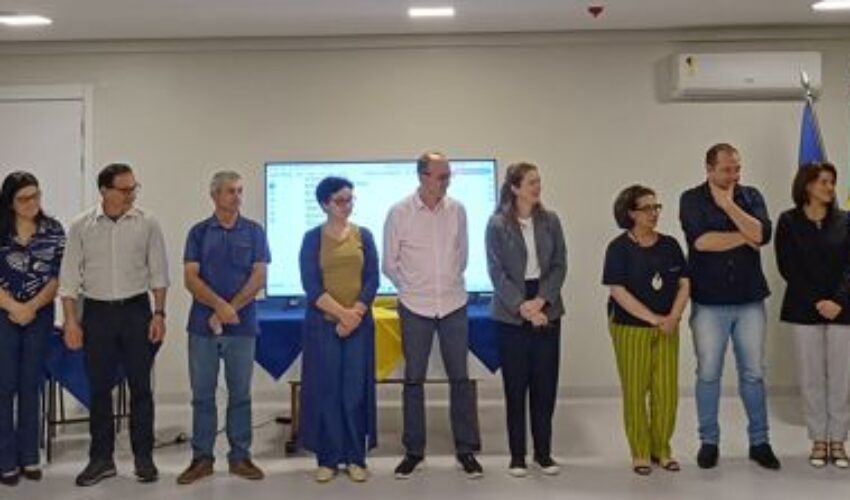 Foto Nova diretoria no dia da posse.