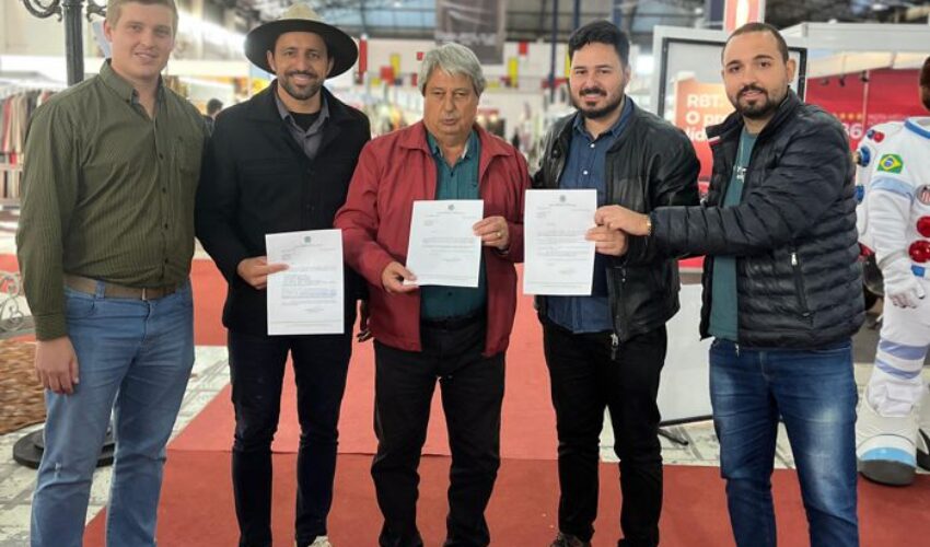 Foto Recursos Heinze Nataniel Eliezer prefeito Nestor Vicente Heinze e Frederico