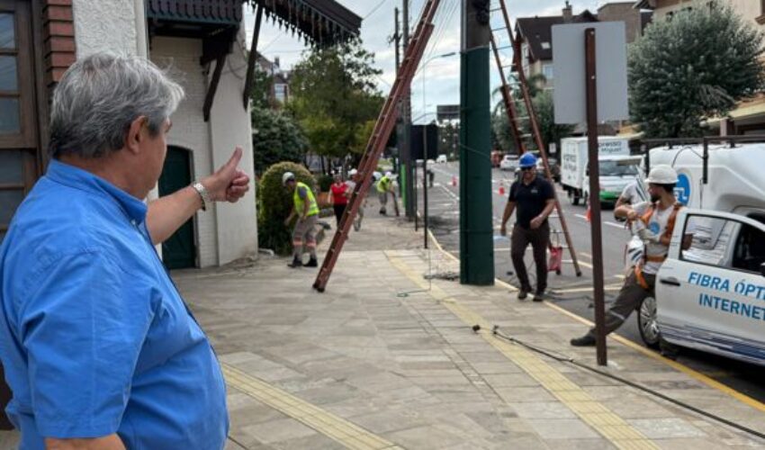 Foto Retirada de fios obsoletos 2