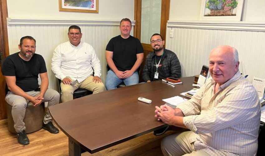 Foto Reunião Consulado Grêmio Tiago Emerson Lucas Fred e Luia