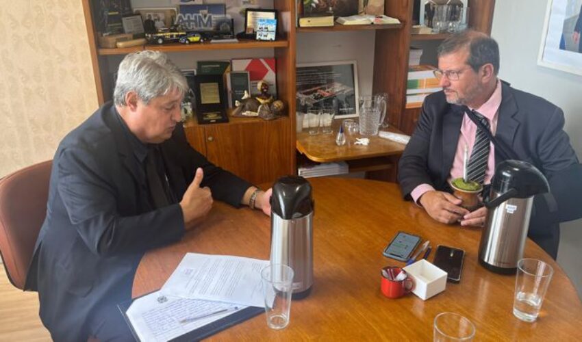 Foto Reunião com o Dep Alexandre Lindenmeyer