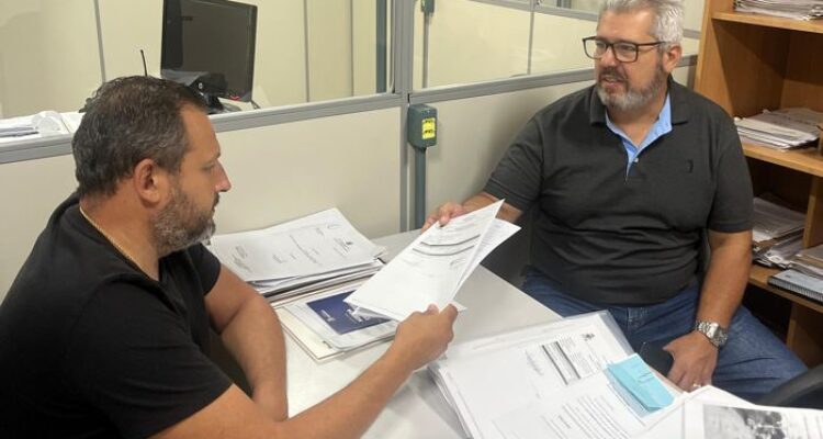 Foto Reunião transporte público secretário Tiago Procópio e Gilnei Garcia