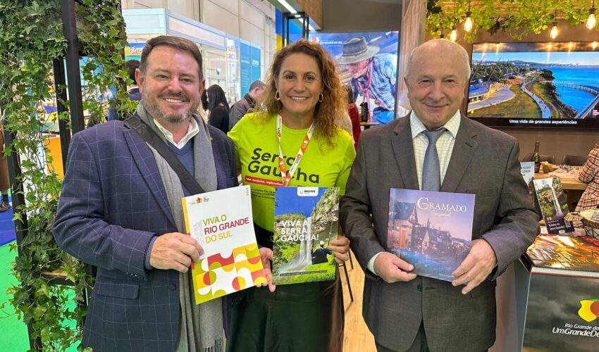 Foto Ronaldo Santini, Carlise Bicnhi e Luia Barbacovi