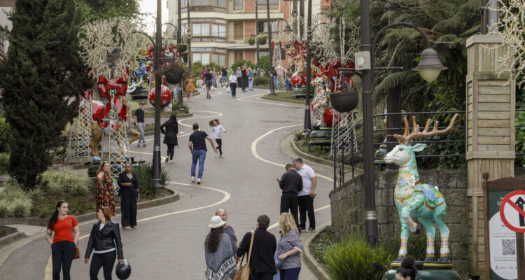 14_10_2024_39Natal Luz de Gramado -Decoracao da Cidade. Foto Cleiton Thiele/SerraPress