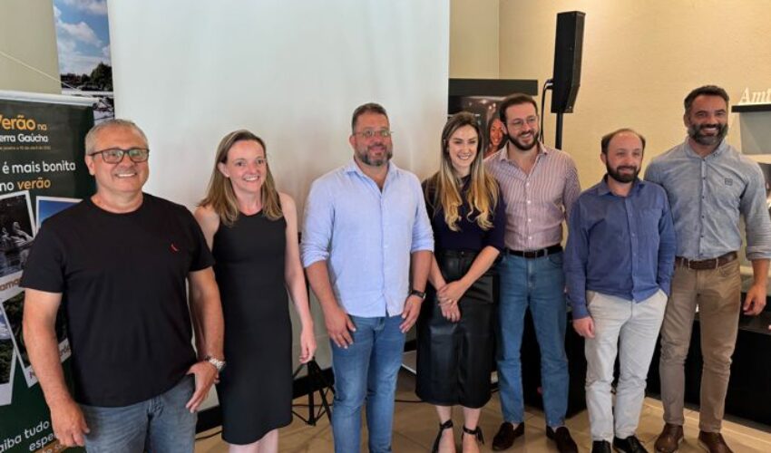 Foto Sindtur e Secretários lançamento Verão na Serra Gaucha.REDUZIDA