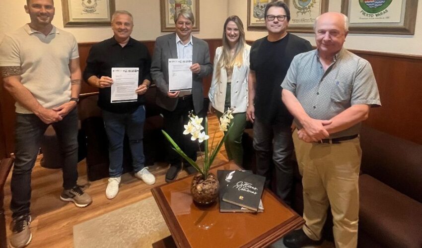 Foto Sindtur na Prefeitura prorrogação decreto