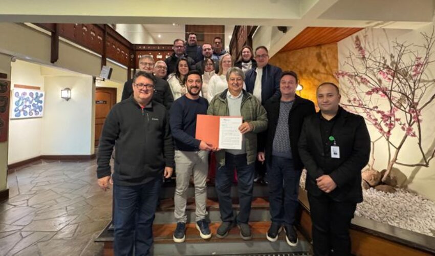 Foto camara assina repasse