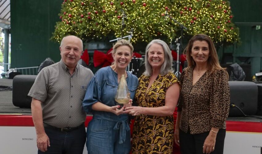 14_12_2023_38Natal Luz de Gramado - Tannenbaumfest, Premiacao pinheiro Destaque, Chocolate Lugano. Foto Cleiton Thiele/SerraPress