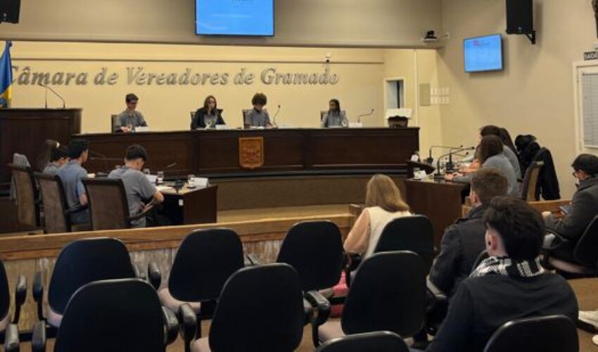 Foto sessão vereadores jovens