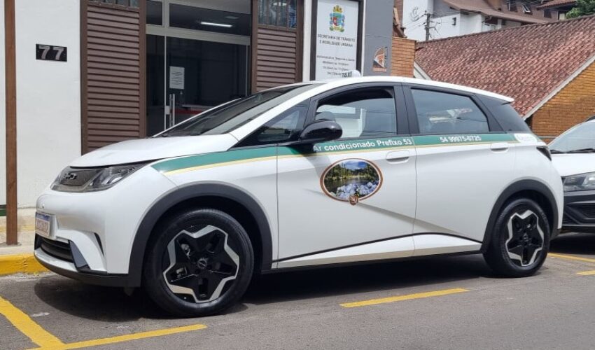Foto taxi elétrico