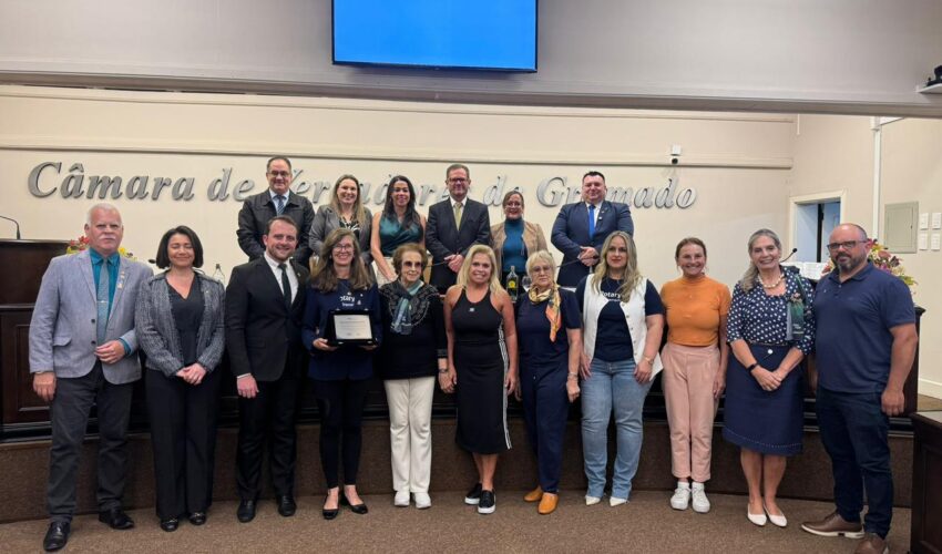 Rotary Club de Gramado recebe Moção de Aplausos pelos serviços prestados à comunidade.