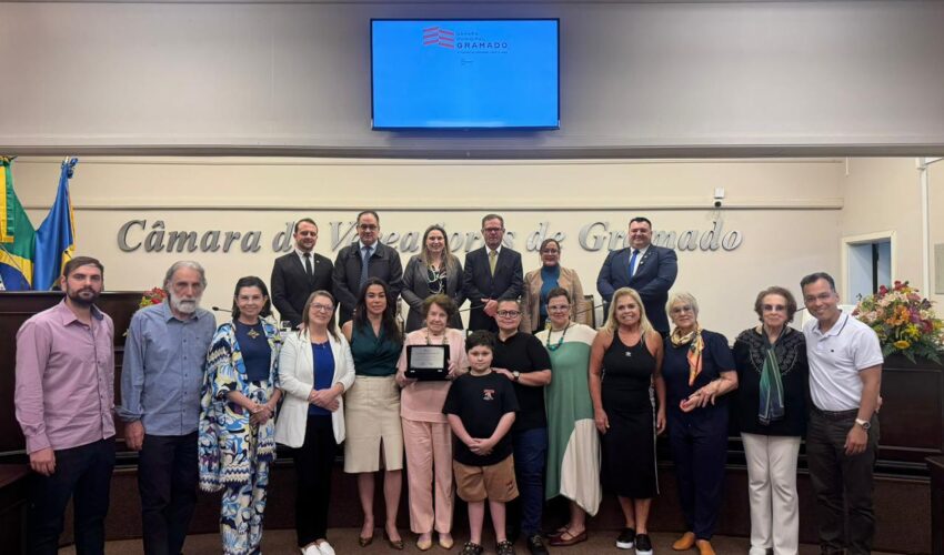 Um tributo à memória e à beleza de Gramado Iraci recebe homenagem especial.